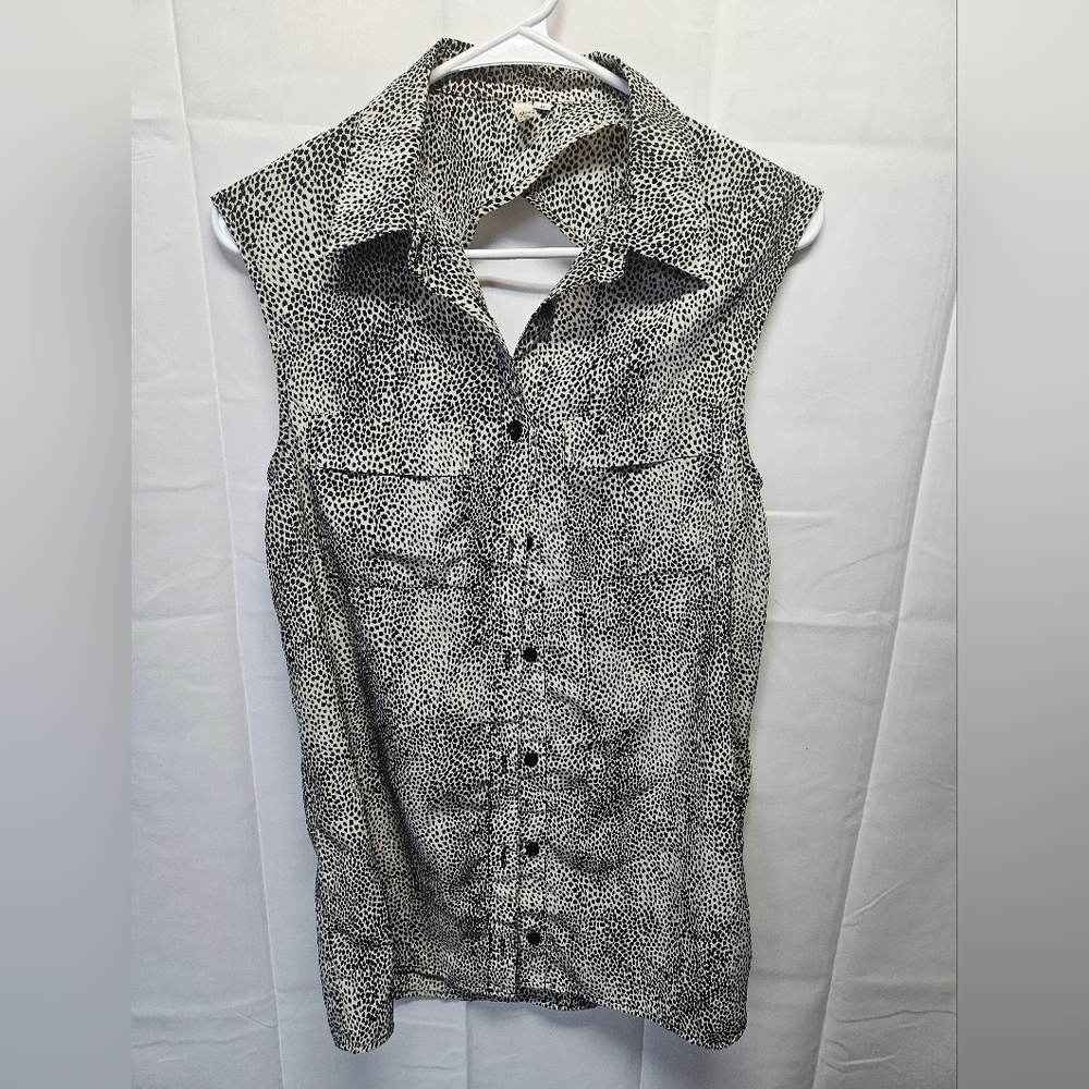 Lira Black and White Sleeveless Openback Button-Up Blouse Sz S